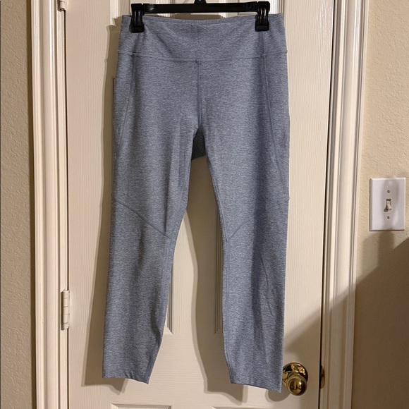 Outdoor voices Gray Athletic Leggings size M - Picture 2 of 3